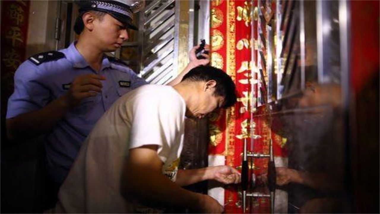 浙江请开锁师傅开了锁后，师傅为什么一般都不进门，就算主人请也不进去？